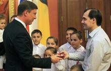 В Ярославской области одиннадцать семей удостоены медали «За верность родительскому долгу»