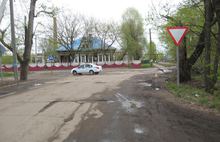 В Ростове «Фольксваген» сбил девушку на перекрестке