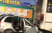 В Ярославле «Лада Калина» врезалась в маршрутное такси