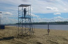 В Ярославле установили спасательную вышку на Тверицком пляже