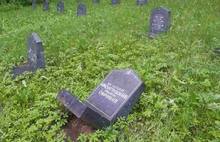В Ростове Ярославской области неизвестные осквернили могилы солдат