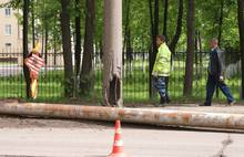 В Ярославле ведется работа по замене аварийных опор
