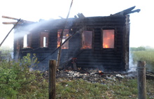Ночью в Ярославской области сгорел частный дом