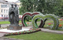 На Первомайском бульваре в Ярославле появились цветочные сердца