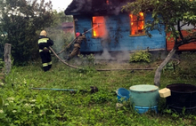 Ночью в Ярославле сгорел дом