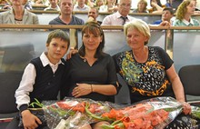 Мэр Ярославля наградил беременную женщину за спасение утопающего ребенка