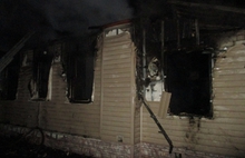 Ярославские спасатели несколько часов тушили пожар в частном доме