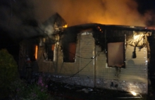 Ярославские спасатели несколько часов тушили пожар в частном доме