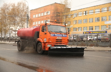 Первый снегопад в Ярославле: коммунальщики вышли на масштабную уборку