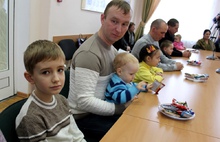 Восемь многодетных семей Ярославской области получили землю к Новому году
