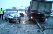 Страшная авария с Камазом в Ярославской области: легковушку расплющило 
