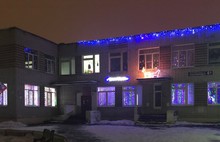 Ярославцы украсили к Новому году дома, садики и рестораны: сверкающий фоторепортаж