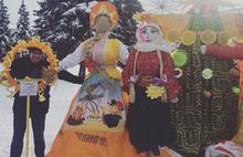 В центре Ярославля открыли выставку масленичных кукол