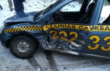  В Ярославской области случилось ДТП с такси: пострадала пассажирка с ребенком