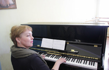 В Ярославле детские школы искусств получили 10 фортепиано, изготовленные по заказу президента