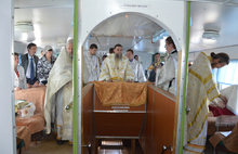 Епископ Рыбинский и Угличский Вениамин отслужил Божественную литургию над затопленной Мологой. С фото