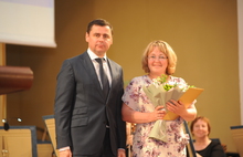 В Ярославле губернатор Дмитрий Миронов поздравил медиков с профессиональным праздником