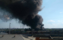 Пожар в центре Ярославля тушат 38 пожарных и 11 единиц техники