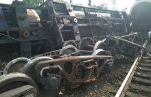 В Ярославле из опрокинувшихся цистерн вылилось около 30 тонн мазута