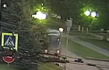 В Ярославле «Ауди» на большой скорости врезалась в памятник Ленину: видео