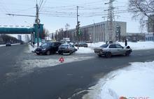 В Ярославле в тройном ДТП пострадала женщина-водитель