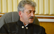 Суд по заявлению мэра Ярославля отложен по ходатайству его стороны. С фото