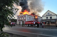 В Переславле сгорел торговый центр