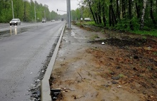 На открытом участке Тутаевского шоссе в Ярославле «забыли» сделать тротуары