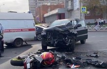 «Обувь разлетелась»: в центре Рыбинска сбили мотоциклиста 
