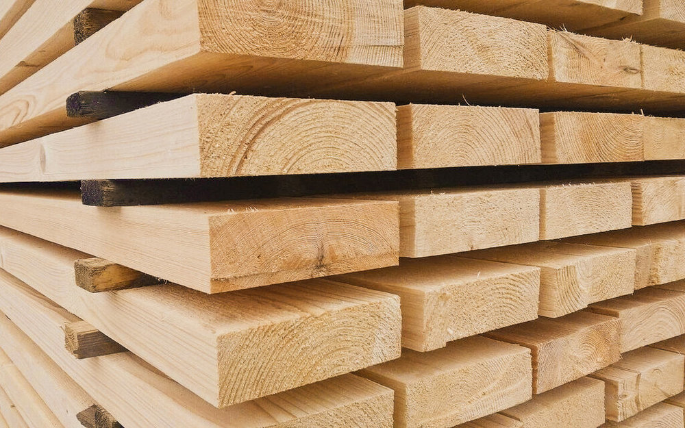 «Планирующие ремонт задумаются»: ярославцы обсуждают рост цен на древесину