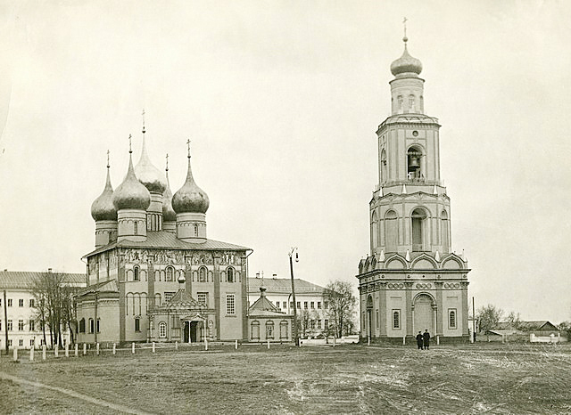 Работы на колокольне Успенского собора в Ярославле начались