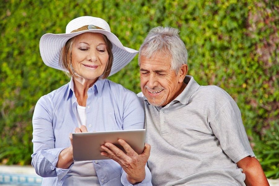 Клиенты ВТБ смогут оформить получение пенсии на карту банка онлайн
