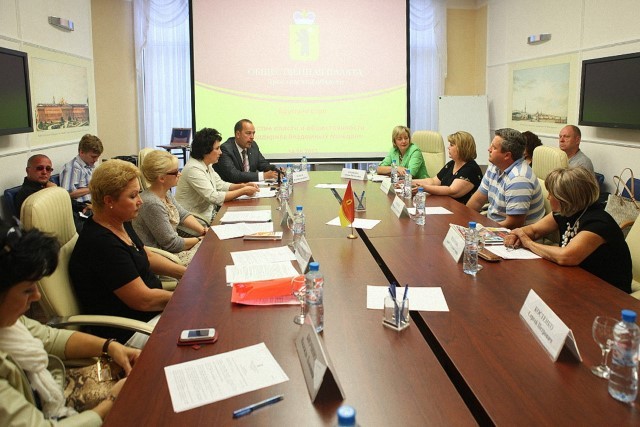 Меры по поддержке и защите бездомных граждан обсуждались на круглом столе Общественной палаты Ярославской области