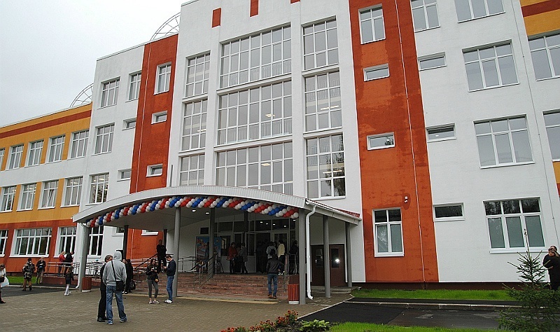 Директор фирмы, строившей школу в Рыбинске, отправлен под домашний арест