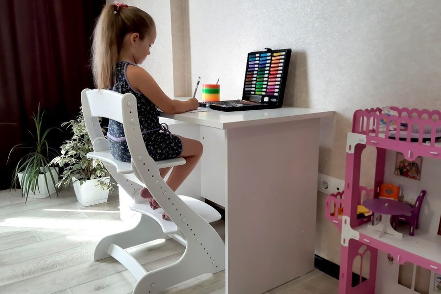 Растущий стул «Павлин» для ребенка и его преимущества