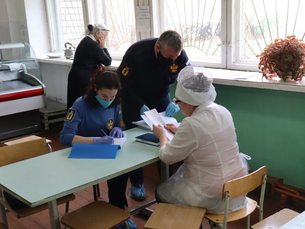 Ярославский детский омбудсмен выявил нарушения в организации питания школьников