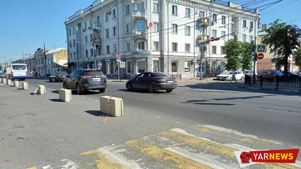 Улица первомайская ремонт. Первомайская улица Ярославль. Остановка Первомайская Ярославль. Площадь Волкова Ярославль. Первомайская после ремонта Ярославль-.