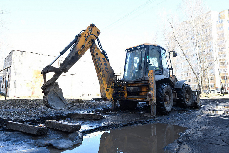 В Ярославле и Рыбинске не начали ремонт проездов к школам и детским садам 