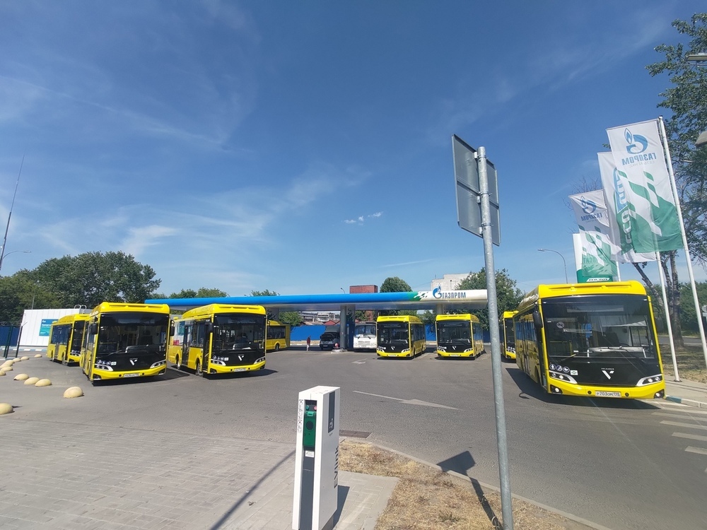 В Ярославль пришли желтые автобусы от «Питер Авто»