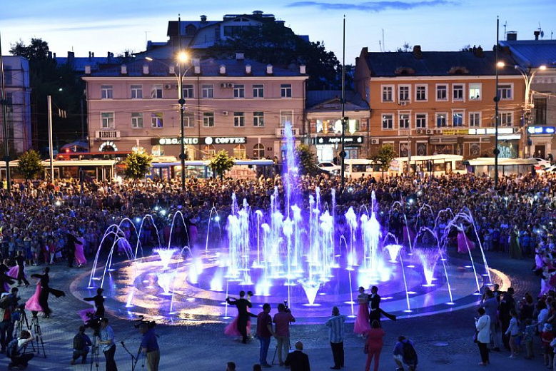 Уже не музыкальный: в Ярославле фонтан на площади Юности придется ремонтировать за бюджетный счет 