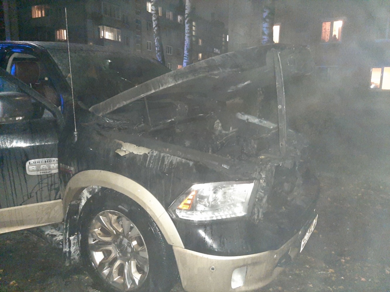 В Заволжском районе Ярославля горел автомобиль