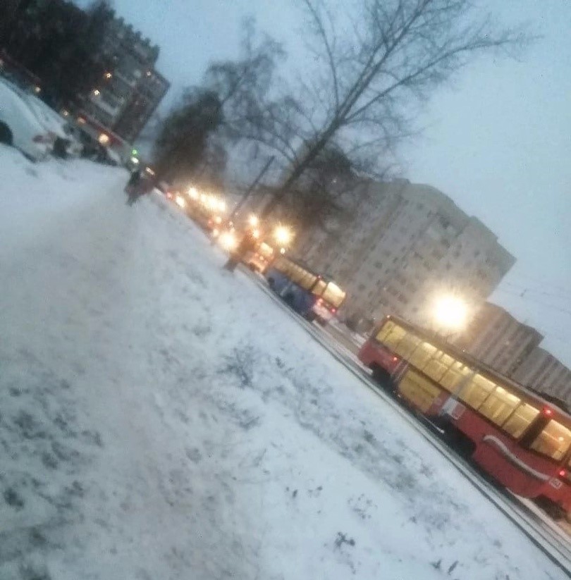 В Ярославле из-за ледяного дождя встали трамваи