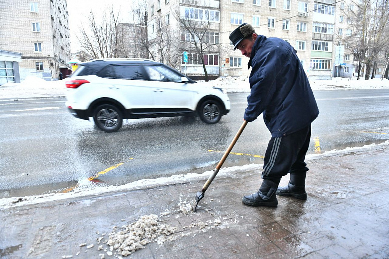 В Ярославской области устраняют последствия ледяного дождя