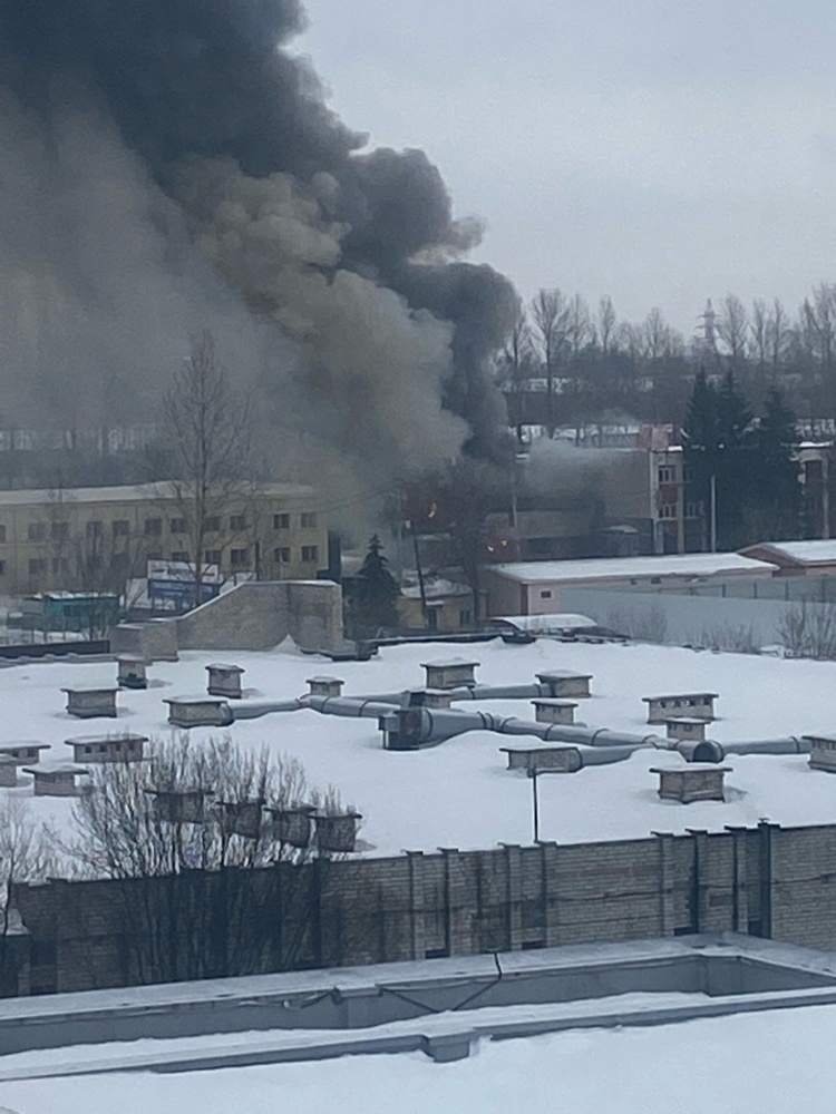 Очевидцы: в ярославском автотранспортном предприятии сгорели две маршрутки