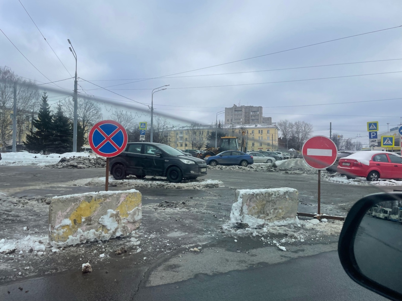 В Ярославле появился «памятник неубранному автомобилю»