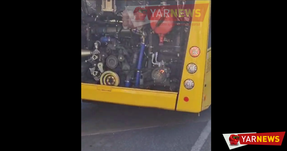 В Ярославле во время рейса загорелся новый жёлтый автобус