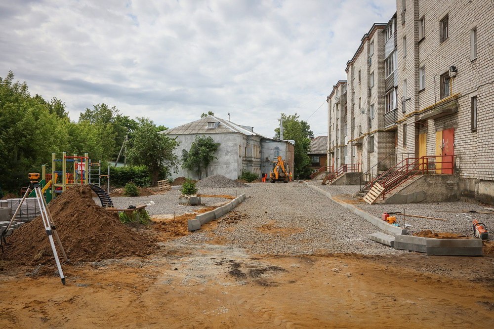 В Рыбинске один из дворов отремонтируют плиткой