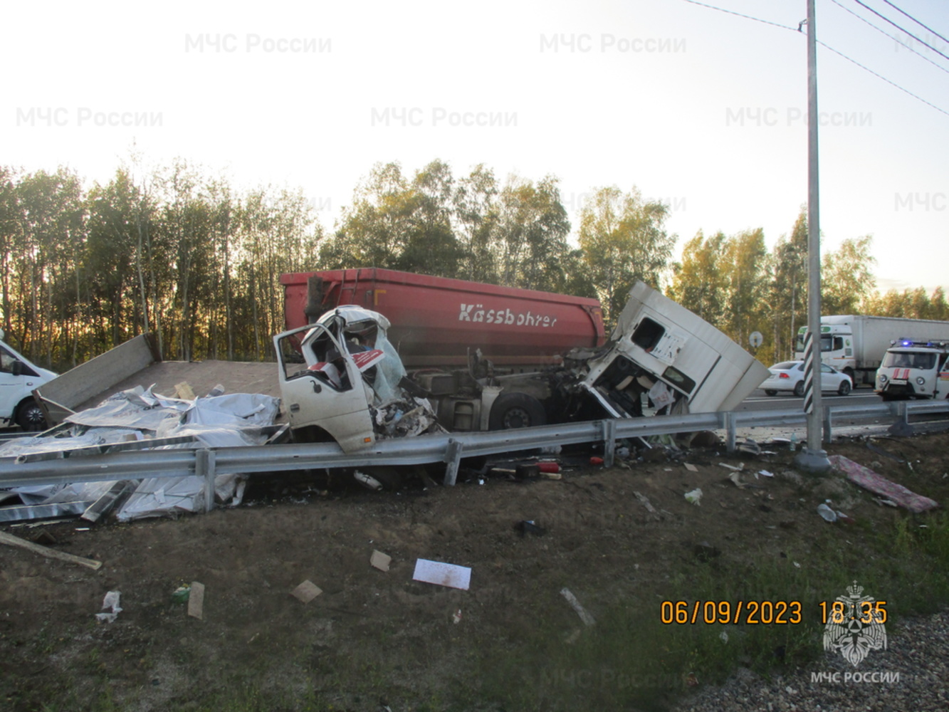 В Ярославской области в ДТП грузовика, фуры и «Опеля» погиб водитель