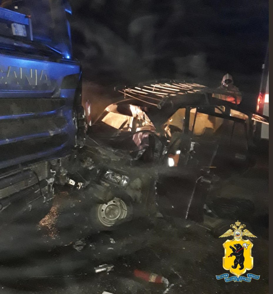 В Ростовском районе в тройном ДТП погиб 54-летний водитель