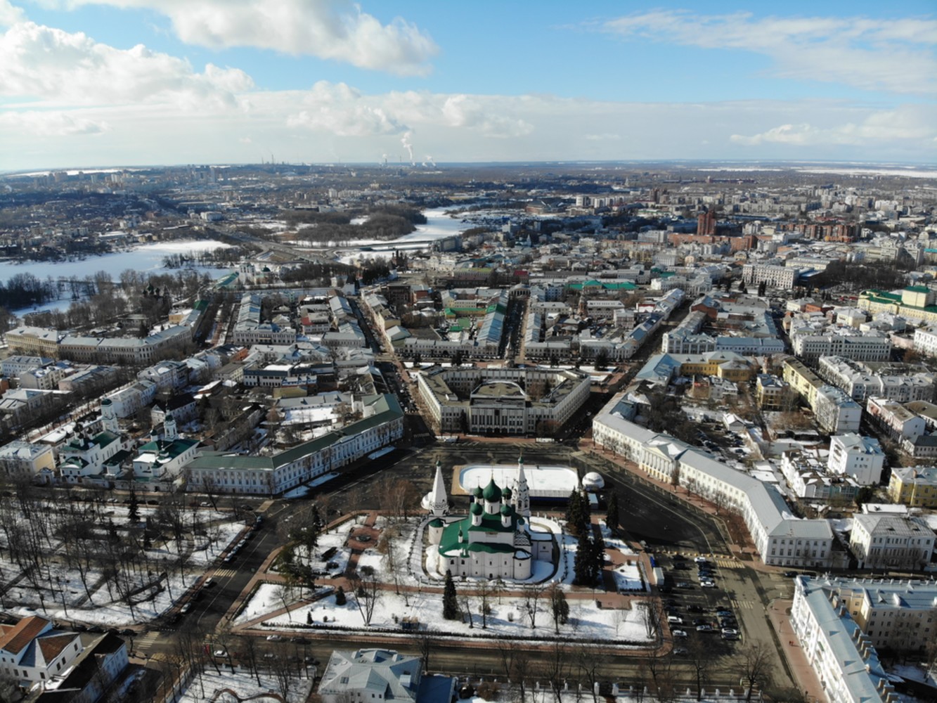 В мэрии назвали 44 улицы для платной парковки в центре Ярославля